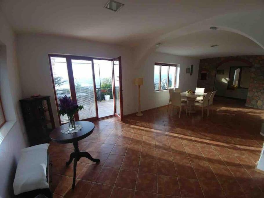 Casa Farmak - 4 Bedroom Lux Apartment With Infinity Pool & Lake View Ohrid Eksteriør billede