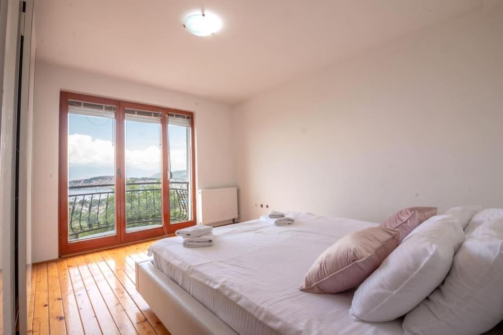 Casa Farmak - 4 Bedroom Lux Apartment With Infinity Pool & Lake View Ohrid Eksteriør billede