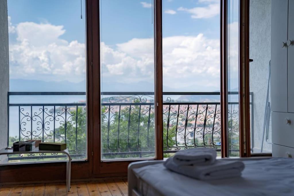 Casa Farmak - 4 Bedroom Lux Apartment With Infinity Pool & Lake View Ohrid Eksteriør billede